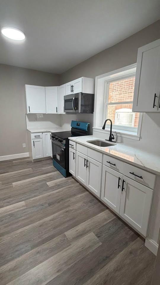 Photo - 15 E 25th St