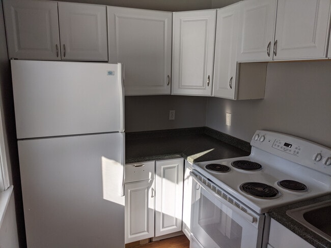 Photo - 626 4th St SE Unit #1 - Lower