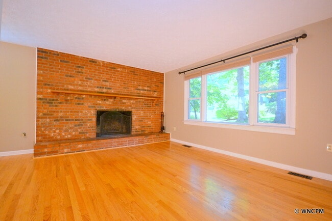 Photo - 17 Laurel Park Dr