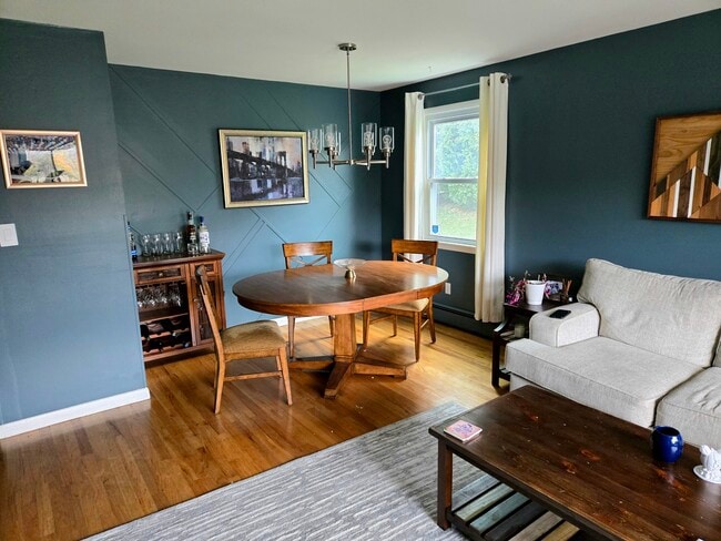 Dinning Area - 90 Hackett Blvd Unit 1