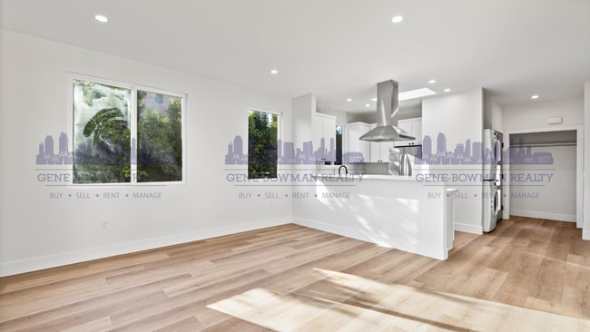 Building Photo - 6742-48 Waterman Ct