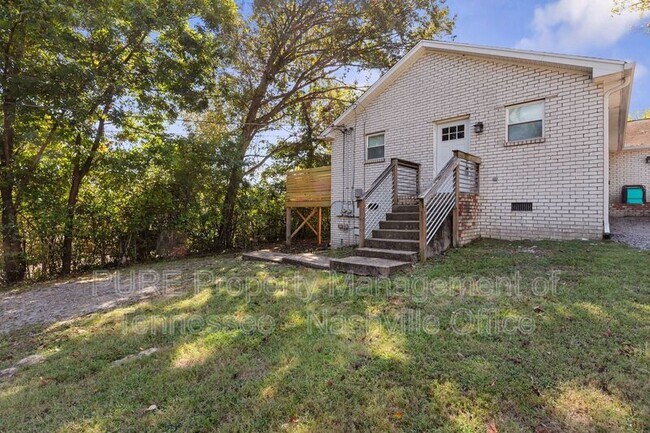 Photo - 622 Maplewood Ln