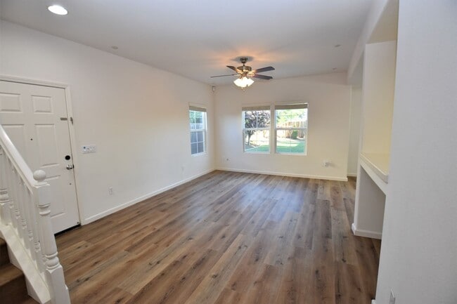 Photo - 3814 Black Butte Rd