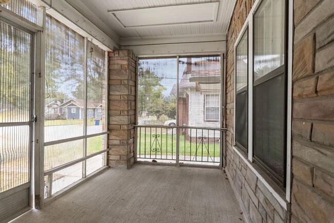 Photo - Charming 2 Bedroom 1 Bath house in the Argenta District of North Little Rock.