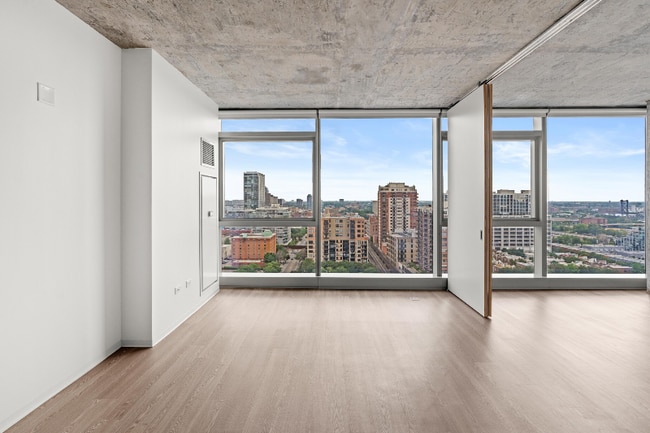 Photo - 1362 S Wabash Ave