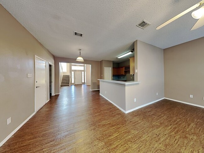 Photo - 110 Meadow Ct