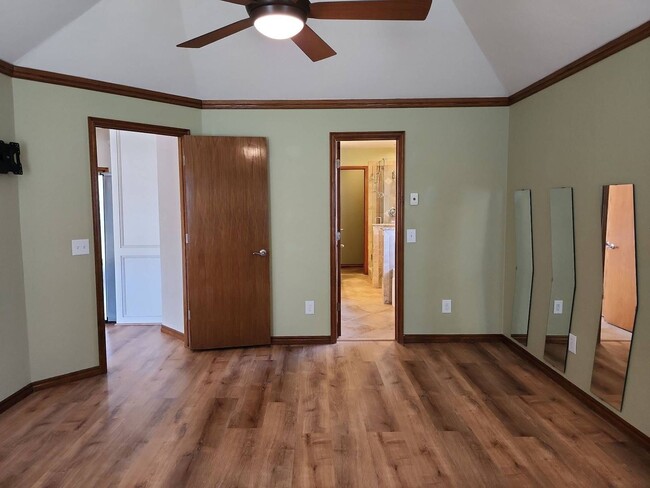 Photo - Moore Schools