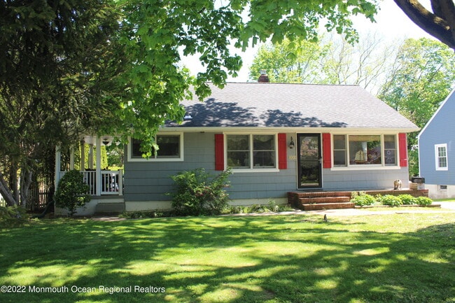 Photo - 350 Branch Ave House