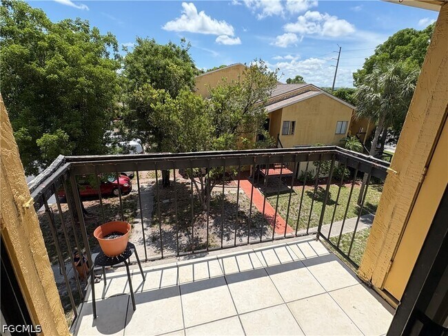 Photo - 2905 Winkler Ave Unit 719