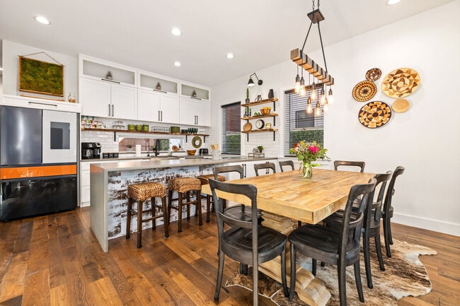 Photo - 510 SE Tourmaline Mews Unidad ID1221914P