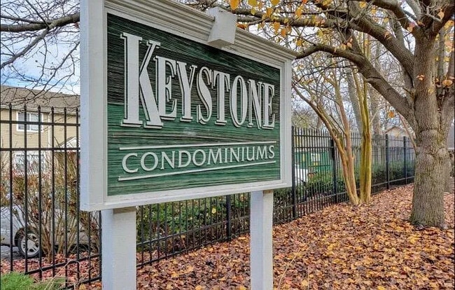 Photo - 2845 Jersey Ave