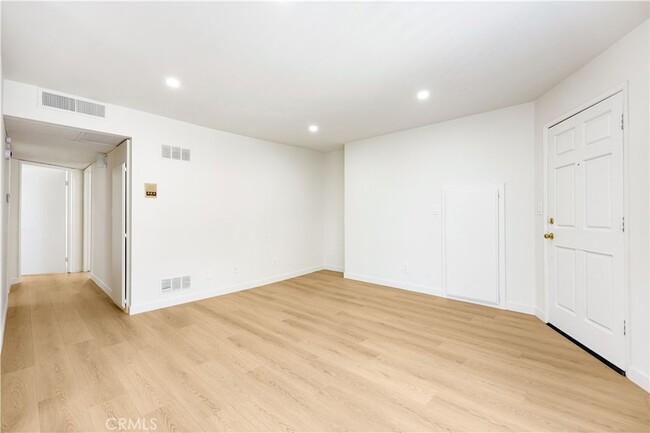 Photo - 7750 Laurel Canyon Blvd Unidad 5
