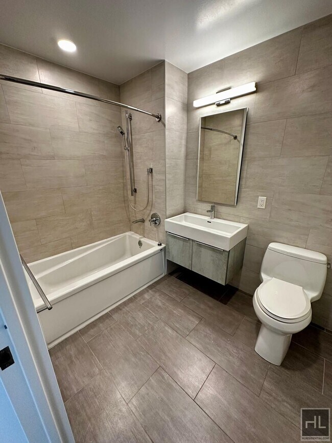 Photo - NORTHERN BOULEVARD Unidad 5D