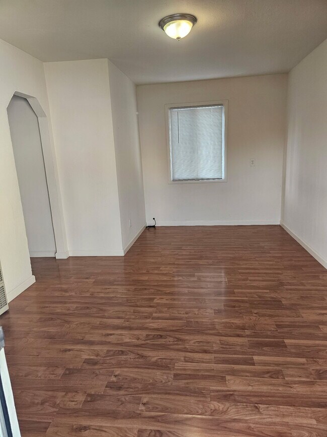 Photo - 836 Adams St Unit B