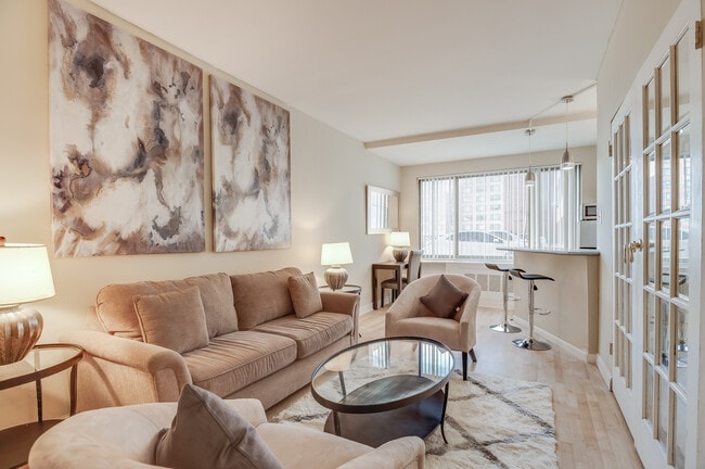 n113 Living room - 1121 ARLINGTON Blvd