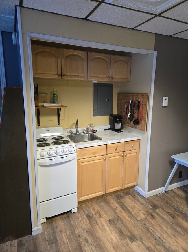 Photo - 160 Birch St