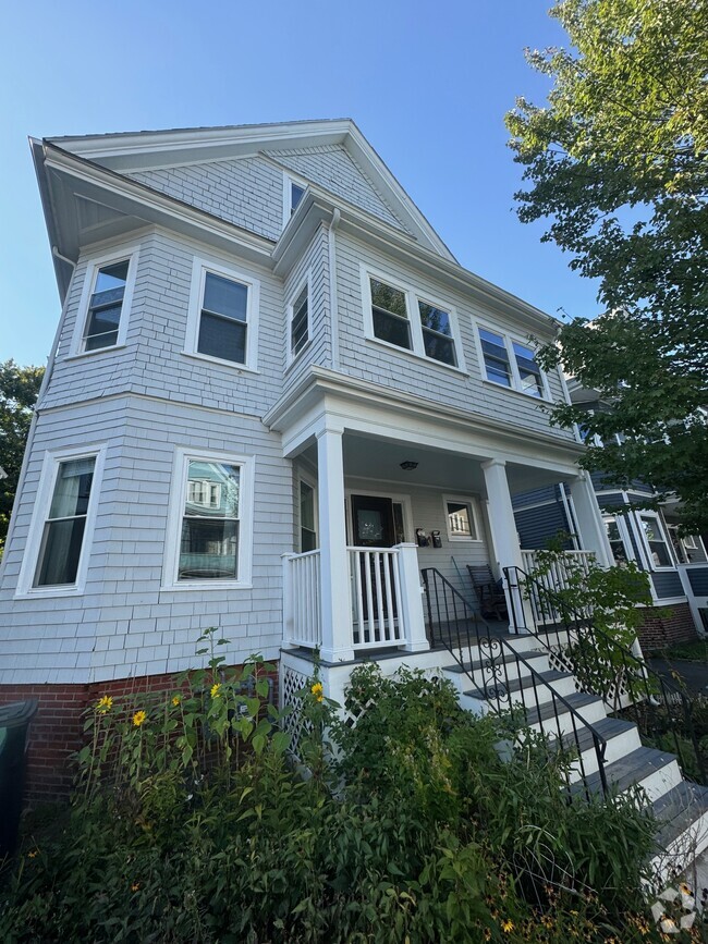 Building Photo - 15 Bay State Ave Unit 2 Rental