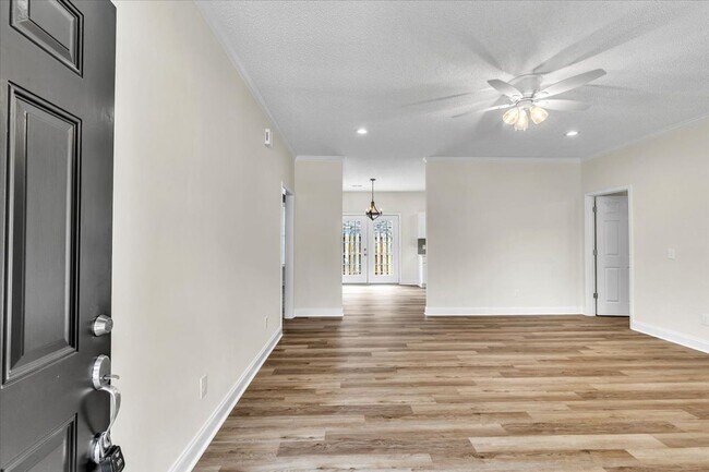 Photo - 3 Bed/2 Bath Home within Walking Distance ...