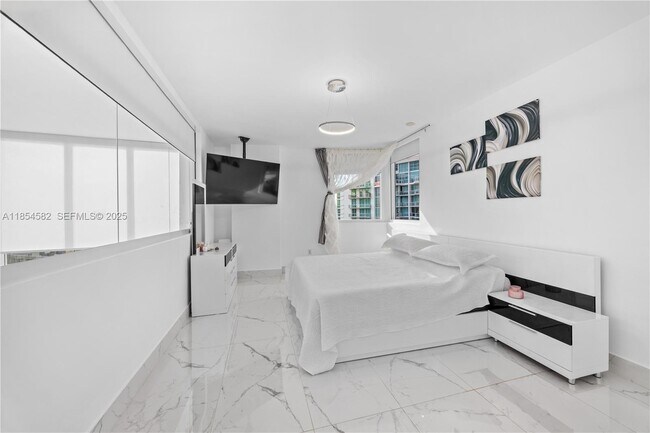 Photo - 3000 NE 188th St Unidad 701