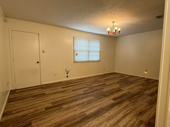 Photo - 3816 43rd St