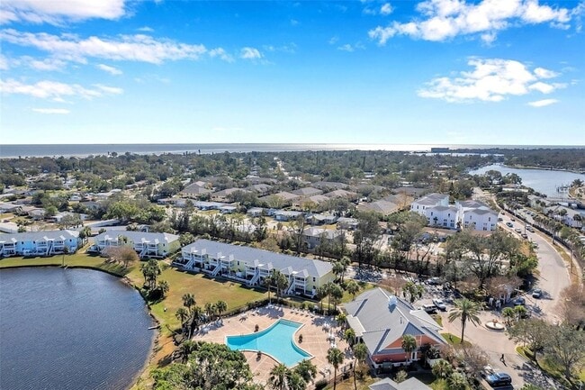 Building Photo - 108 Pompano Dr SE Unit A Rental