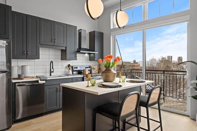 Photo - 1000 Main Street Apartments