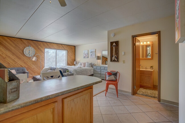 Studio Kitchen