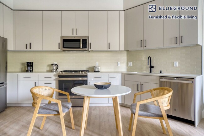 Photo - 555 E Evelyn Ave Unidad FL2-ID1183