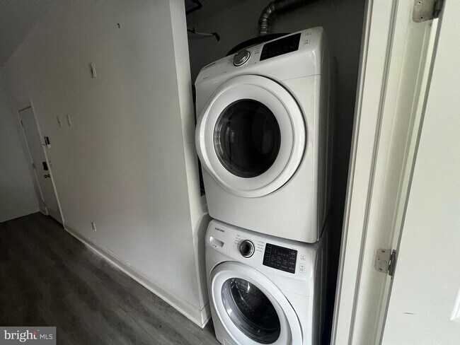 Photo - 1829 N 33rd St