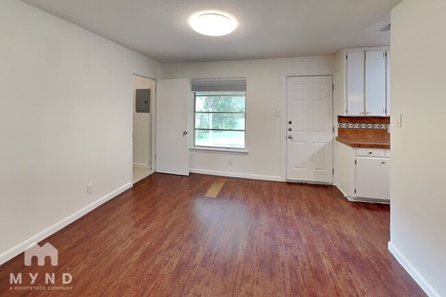 Photo - 200 W St Johns Ave