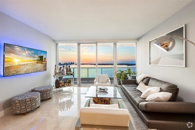 Building Photo - 1331 Brickell Bay Dr Unit 2203 Rental