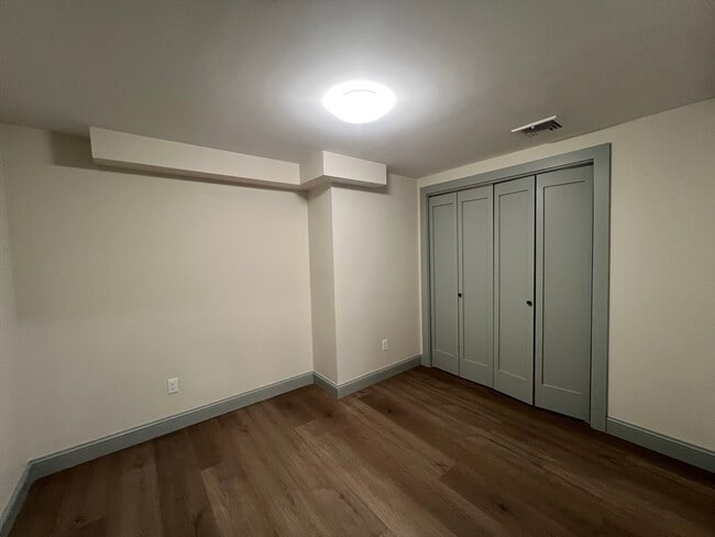 Photo - 160 Seabury St Unit 18