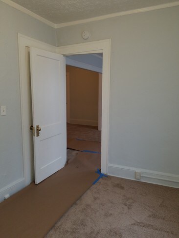 Photo - Hill Chateau Apartments