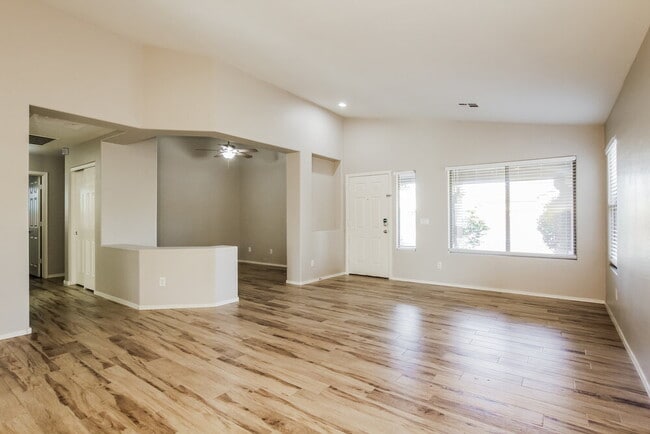 Photo - 5207 W T Ryan Ln