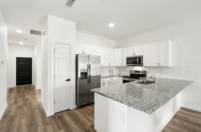 Photo - 1128-1130 Harold Ave S