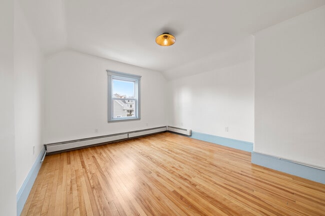 Photo - 69 Endicott St Unit 3