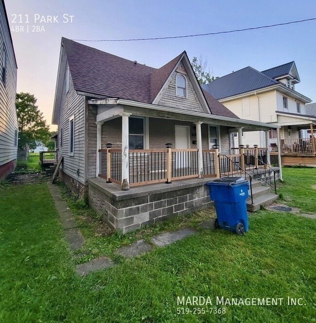 Building Photo - CHARMING 4 BED/2 BATH HOME IN CHATHAM ON QUARTER-ACRE LOT + UTILITIES