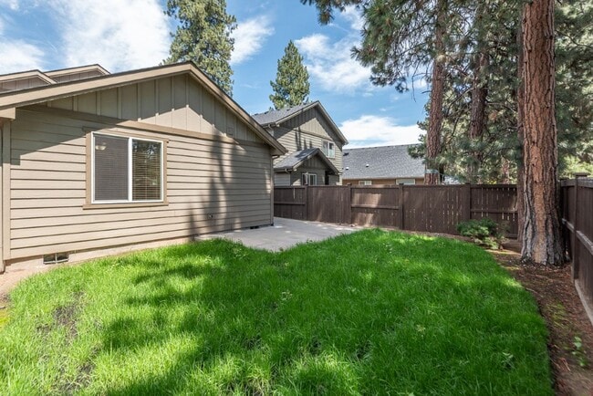 Photo - 61150 Snowbrush Dr