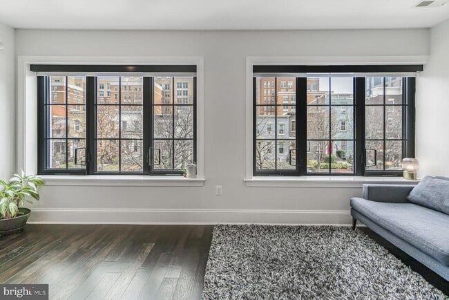 Building Photo - 1514 8th St NW Unit 5