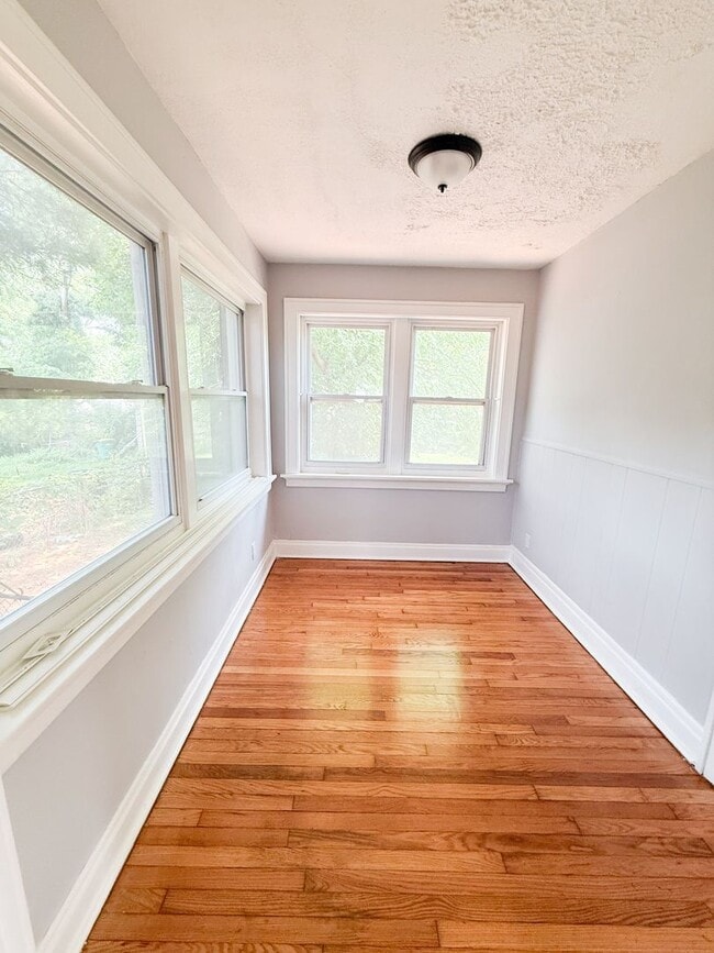 Photo - Newly Renovated 3 Bed/ 1.5 Bath With Hardwood Flooring!