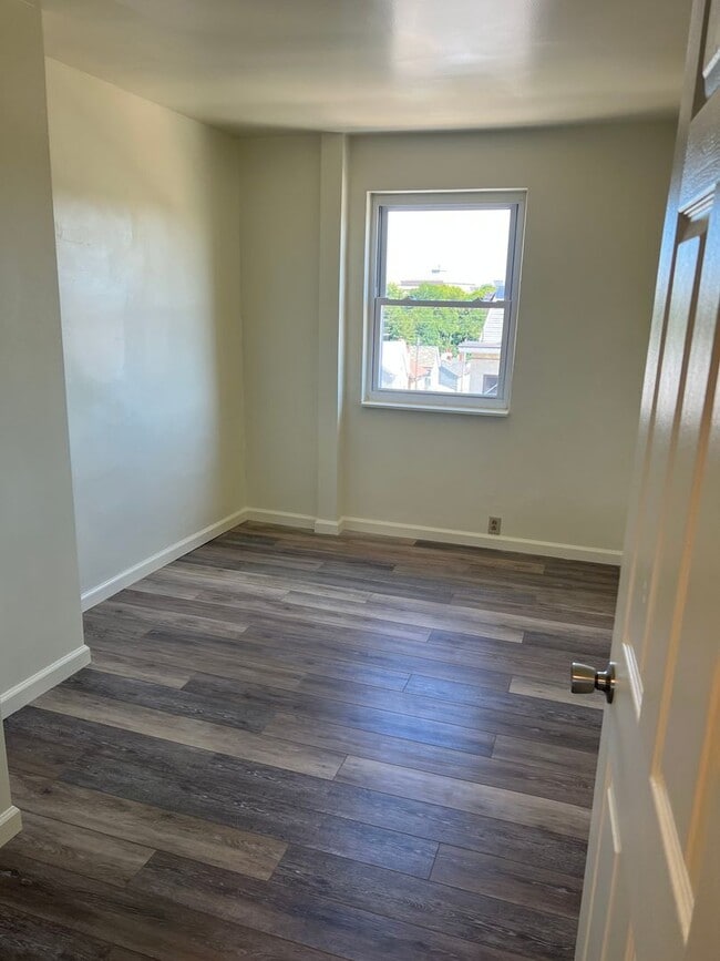 348 Oakland Ave Unit 348 oakland ave unit #2