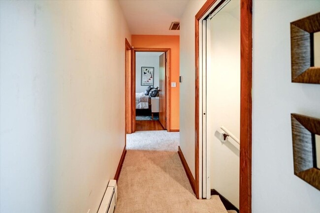 Photo - Mid Century Modern 3 bedroom- Hill Farms with pool