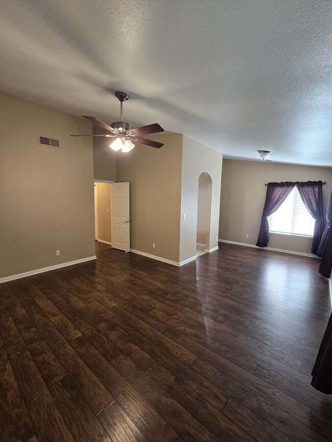 Photo - 3017 Desert Ranch Way