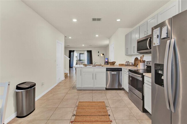 9042 Pinales Wy