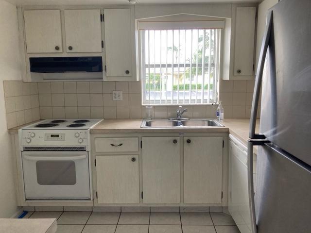 Photo - 2894 Crosley Dr W Unidad J