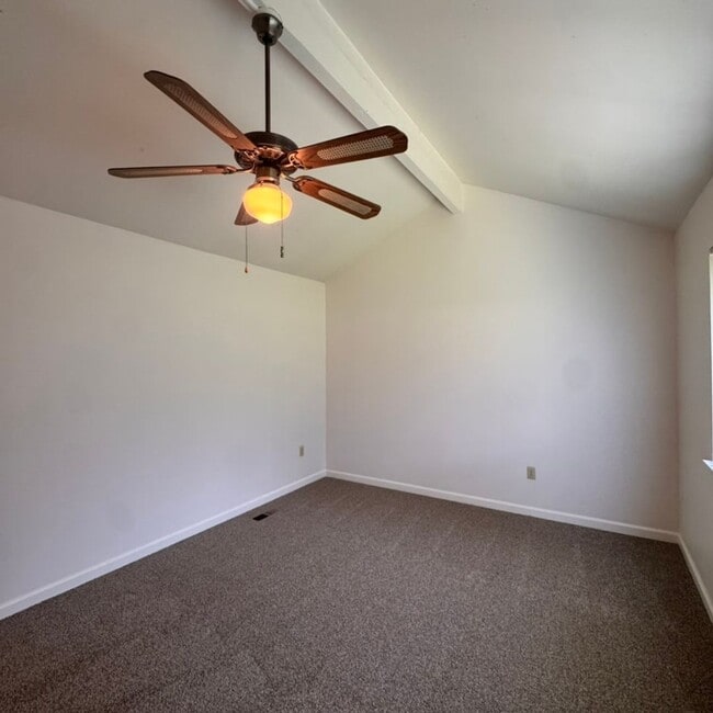 1255 Searchlite Ct