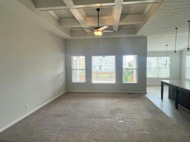 1596 Sierra Vista Way