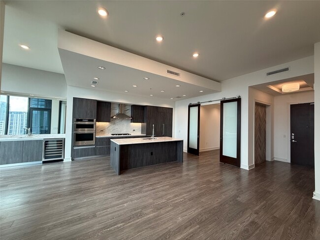 Photo - 2525 Turtle Creek Blvd Unit 2008