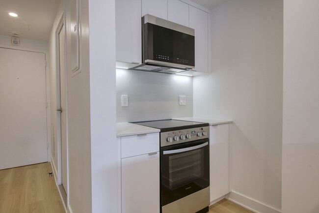 Photo - 3460 Rue Durocher Unit 607