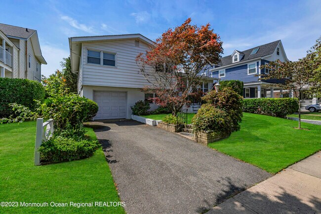 Photo - 203 10th Ave